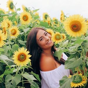 Meet your Posher, Kayla